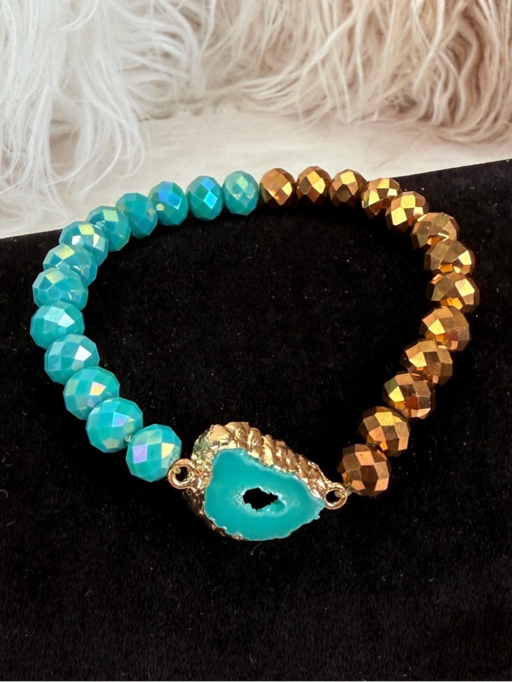 Goldtone Turquoise Blue Green Colored Brown reflective Beaded Stretch Bracelet